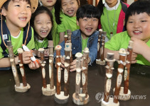 봄, 아이들 미소