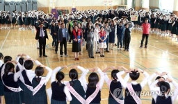 어느 학교 계실까…5월 되면 스승찾기 접속 폭주