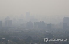 황금연휴 망치는 미세먼지