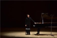 환호에서 환희로 끝난 조성진 통영 공연