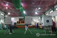 야구부연습장 투표소