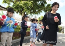 작은 카네이션 큰 기쁨