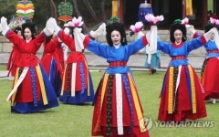 국립국악원 무용단의 봉래의 공연