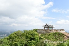 병인양요 격전지…김포 문수산성 장대 준공식