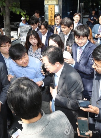 국정기획위, 방통위 업무보고 1시간 30분여분 만에 중단하며 미흡 질타 결정