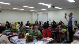 한국직업방송, 중장년 여성 추천 일자리 복지원예사