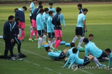 D-1, 몸풀기 시작