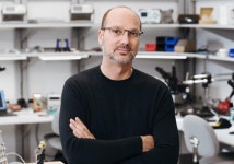 안드로이드의 아버지 루빈, 첫 스마트폰 출시