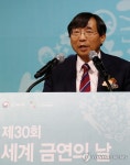 축사하는 서홍관 회장