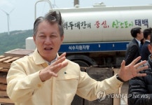 가뭄 현장 방문한 김연식 태백시장