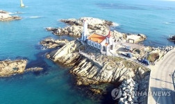 지중해 허니문 기분을 기장 죽성드림세트장서 무료 촬영