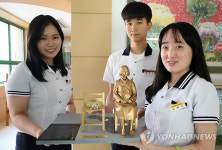 망각 대신 기억을 다짐하며