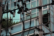 불 켜진 최순실 빌딩