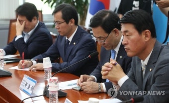 전문가 의견 경청하는 바른정당 의원들