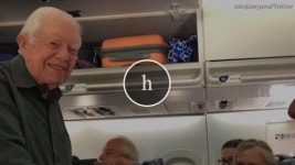 브레진스키 조문 간 92세 카터 前대통령 기내영상 화제