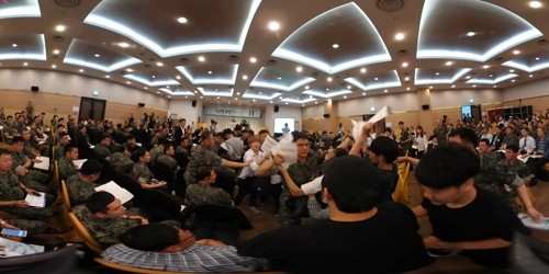 트럼프 대통령, 이스라엘 네타냐후 총리 부패 혐의 재판 중단 촉구에 충격과 논란 혼재