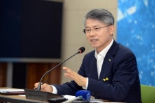 민형배 광주 광산구청장 민선 6기 3년, 사회적경제 활성화