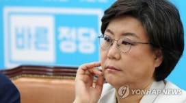 의원전체회의 참석한 이혜훈 대표