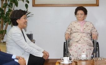 손명순 여사 예방한 이혜훈 대표