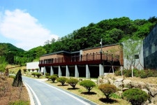 숲에서 명상과 다도로 힐링하세요…산림치유문화센터 개원