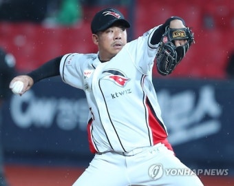 kt 우완 투수 김사율 1군 등록…