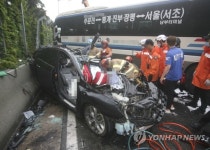 영동고속도로서 버스·승용차 충돌…1명 사망