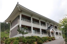 자연휴양림도 에어컨 바람 솔솔…샤워장 온수도 나온다