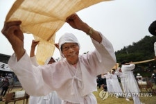흥겨운 ‘저산팔읍길쌈놀이’