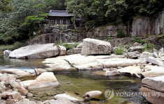 괴산 화양구곡 야영장 새단장…옛 장터 조성