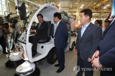 이낙연 총리, 세종시 지역 강소기업 방문