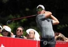 티샷 하는 강경남