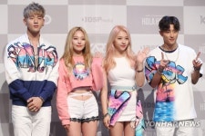 해외서 먼저 인정받은 카드 혼성그룹 드물지만 확신 있었다