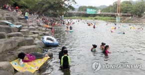 거창 수승대 피서객