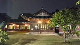 한밤에 한옥 산책을…북촌 백인제가옥 첫 야간개장