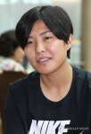 질문에 답하는 지소연