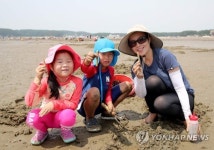 제가 조개 잡았어요