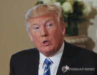 '휴가중' 트럼프, 취임후 첫 주례연설 생략