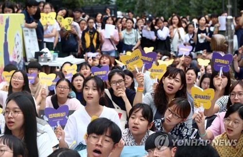 이재명 대통령, 참사 유가족과 만나 정부 사죄의 말씀 외친다