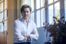 장동건 25년 연기생활 너무 조심스러웠죠…이젠 다작 하고파