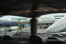 제2여객터미널 주차장 공사만 남았어요