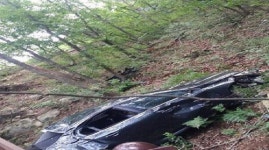 파주 감악산 산길서 승용차 추락사고…1명 부상