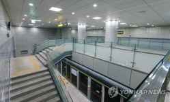 우이신설선 역사 내부