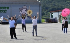 봉하마을 상공 선회하다 떠난 대통령 전용헬기 목격담 화제