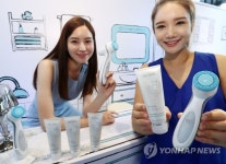 에이지락 루미스파로 깨끗하게 씻어요