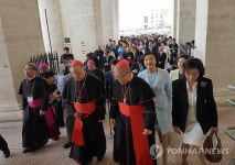 한국 천주교 230년 특별전 보러왔어요