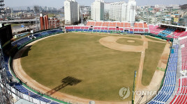 타이거즈의 전설 광주 무등야구장 리모델링 제동