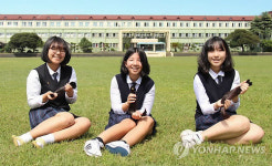 모발 기부한 제주 함덕중 여학생들