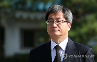 김명수 신임 대법원장 현충원 참배