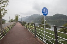 춘천 호수 둘러보는 자전거도로