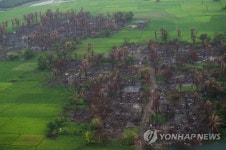 미얀마 로힝야 난민 송환위한 확인 곧 개시…불탄 마을은 수용